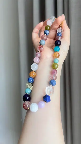 Assorted Necklaces 10-12MM